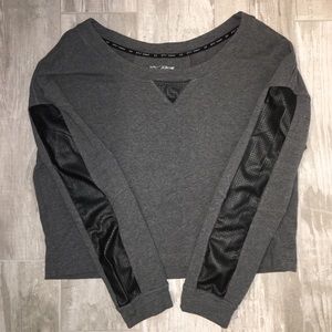 Betsy Johnson long sleeve performance crop top